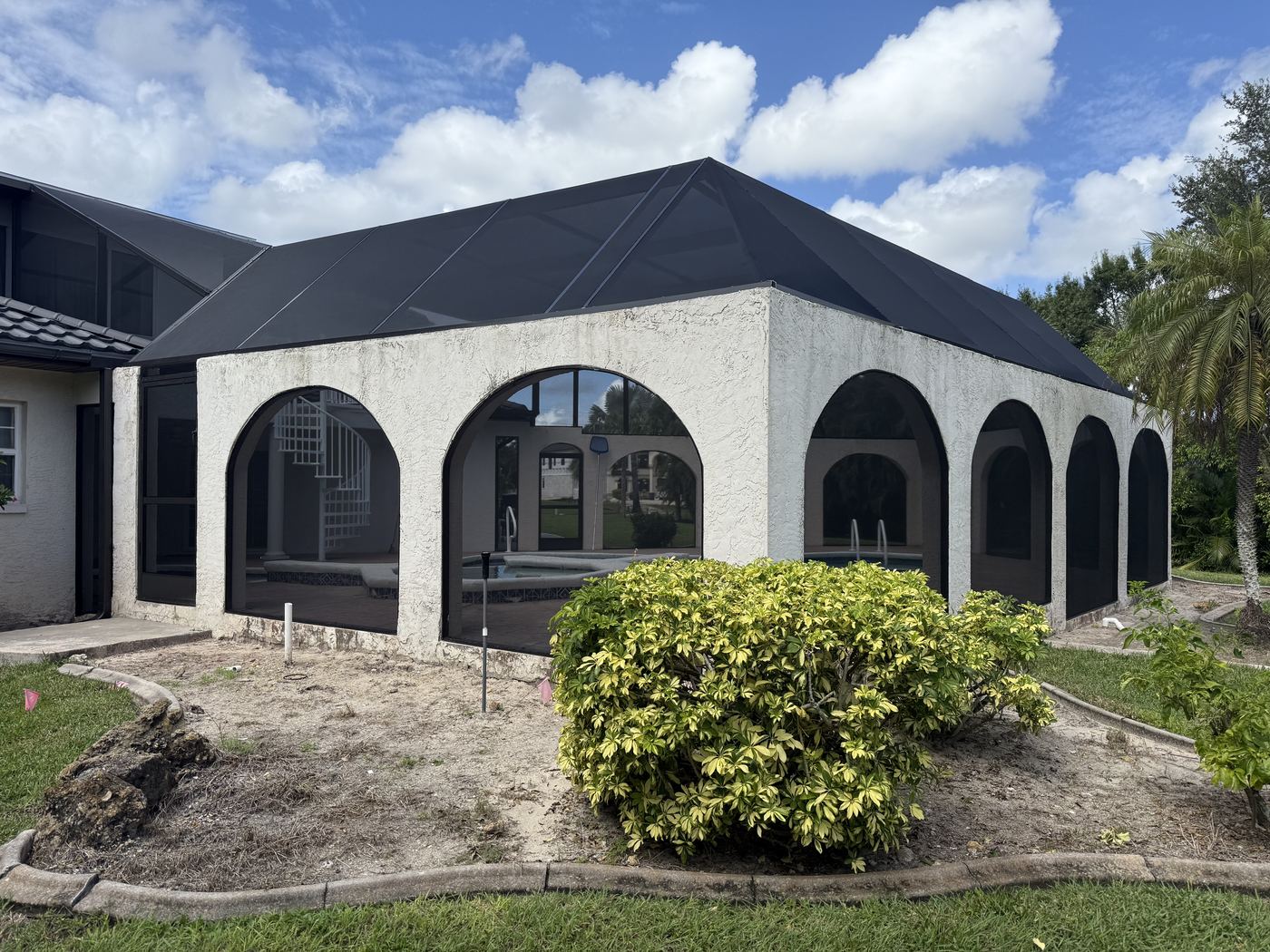 Archway screen enclosure entrance in Fort Myers, FL